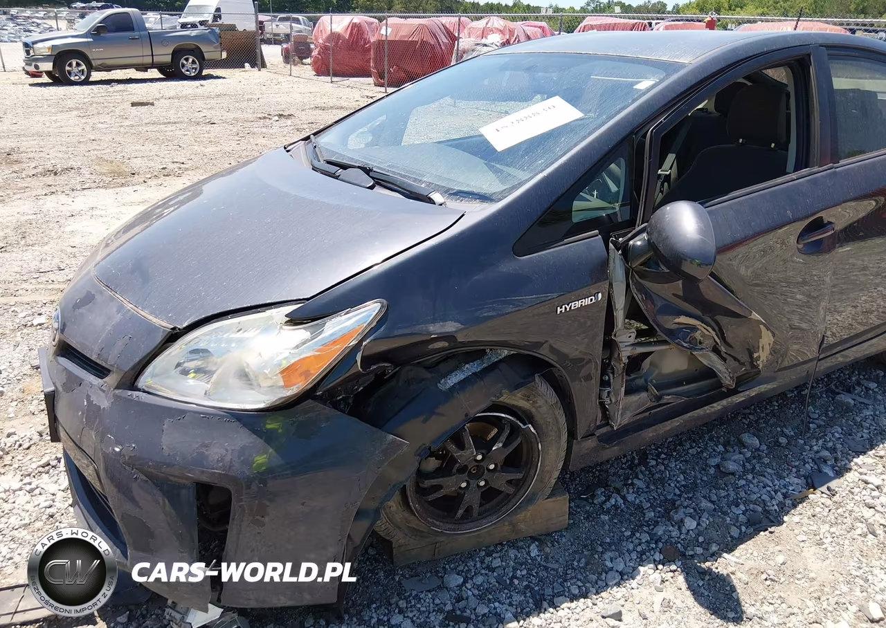 2014 Toyota Prius Two VIN:JTDKN3DU1E1773747 - 6