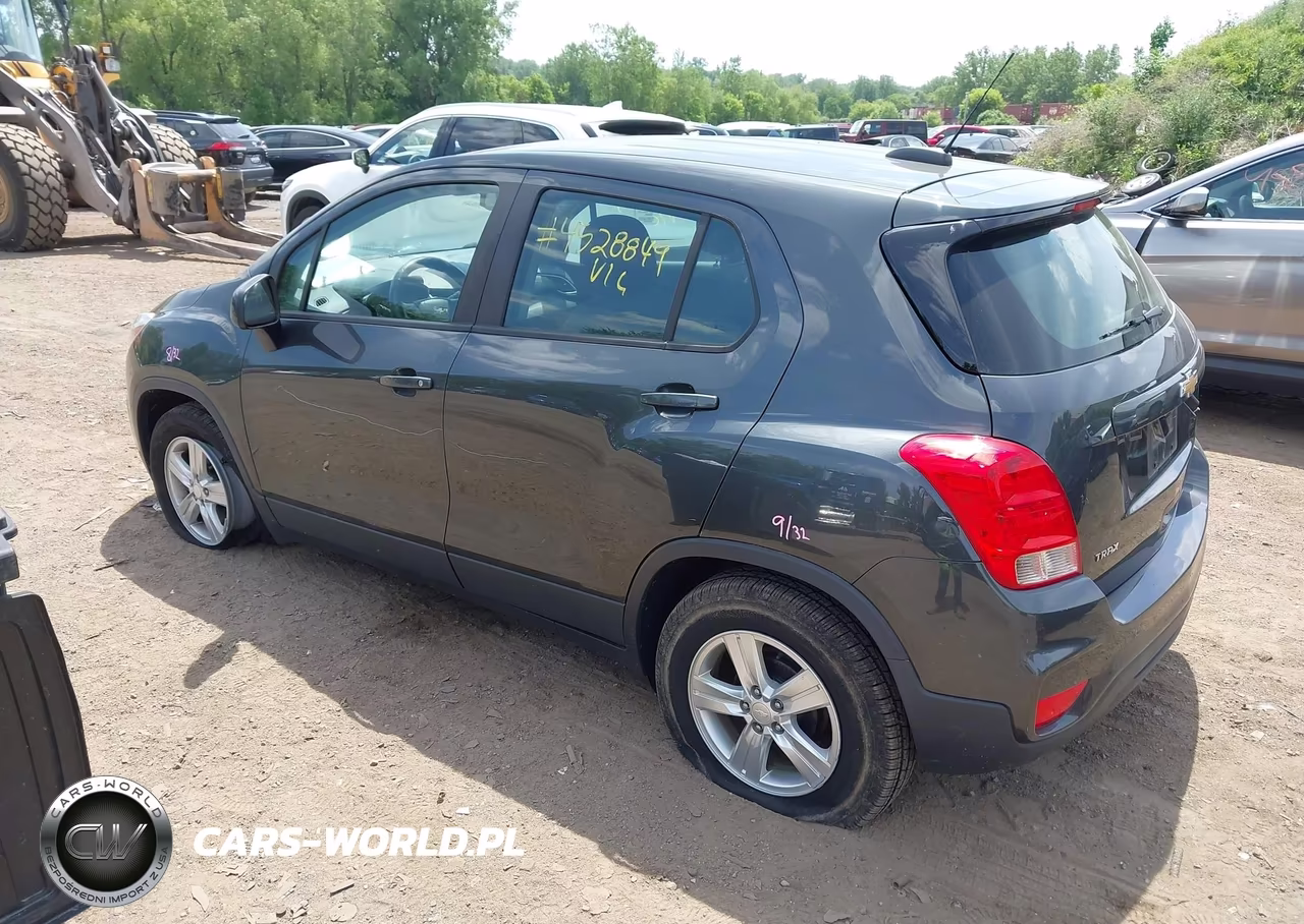 2019 Chevrolet Trax Ls VIN:3GNCJKSB5KL328287 - 3