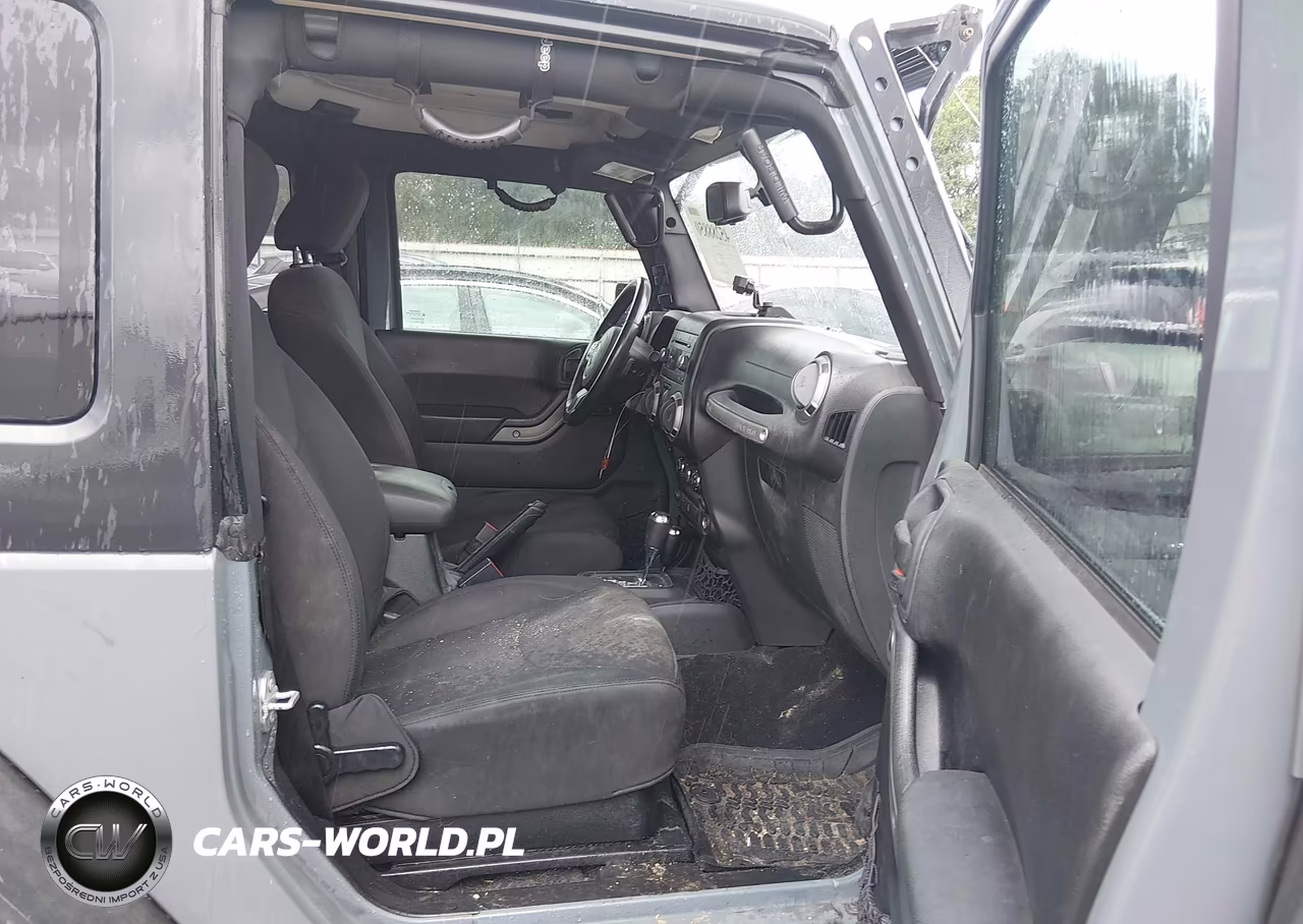 2015 Jeep Wrangler Willys Wheeler VIN:1C4AJWAG9FL700011 - 5