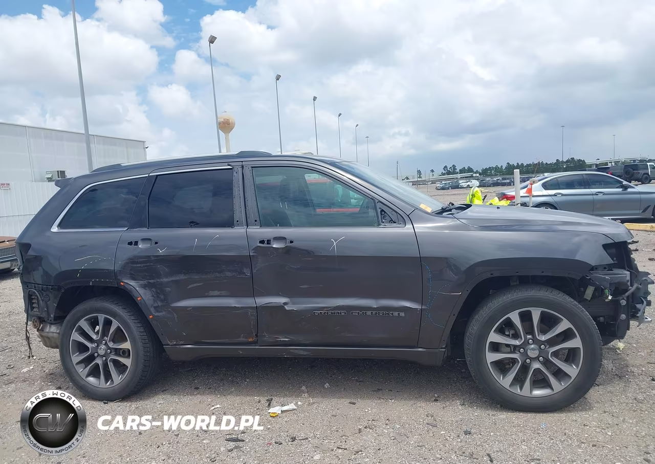 2018 Jeep Grand Cherokee Overland 4X2 VIN:1C4RJECG7JC480709 - 14