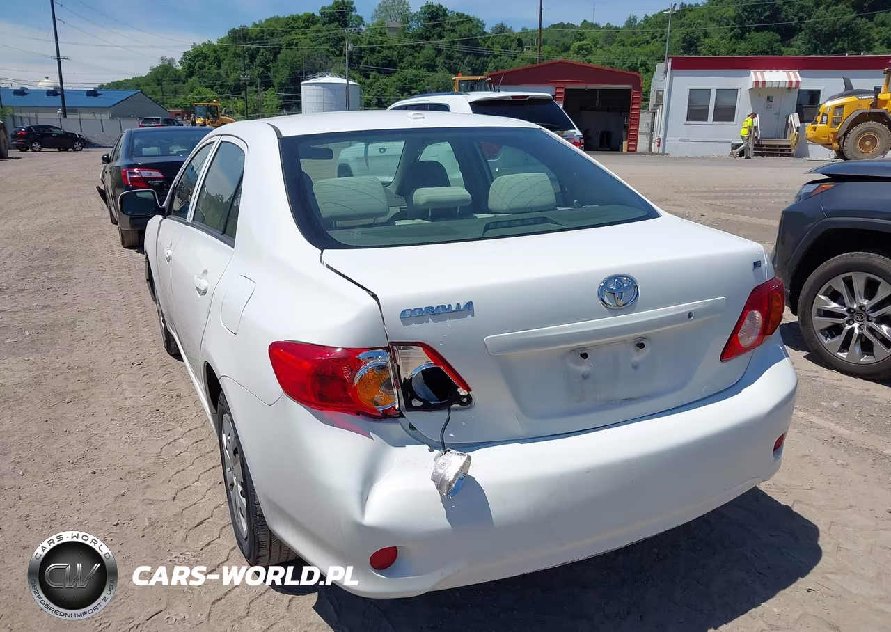 2010 Toyota Corolla Le VIN:JTDBU4EEXAJ063644 - 3