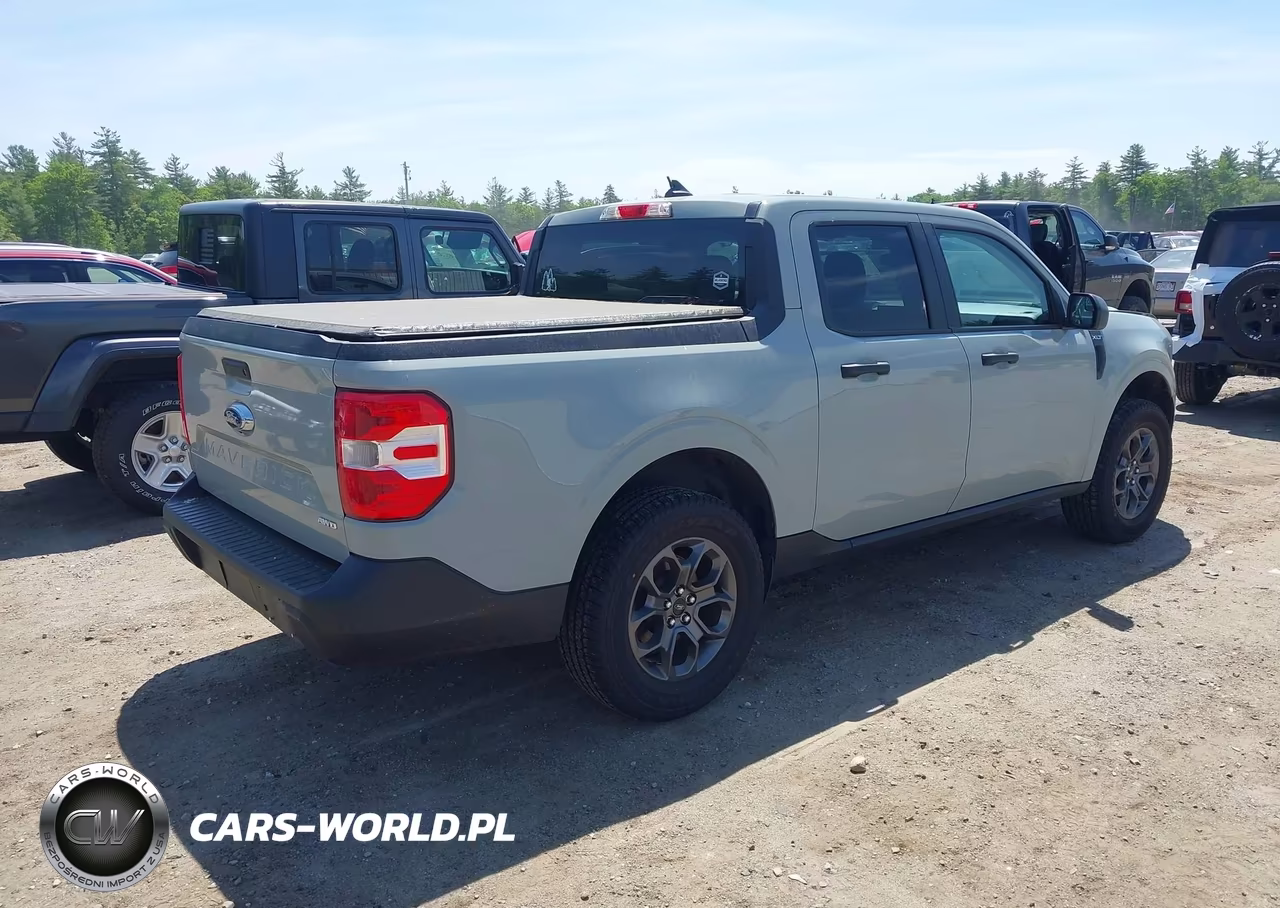 2024 Ford Maverick Xlt VIN:3FTTW8J98RRB52256 - 4