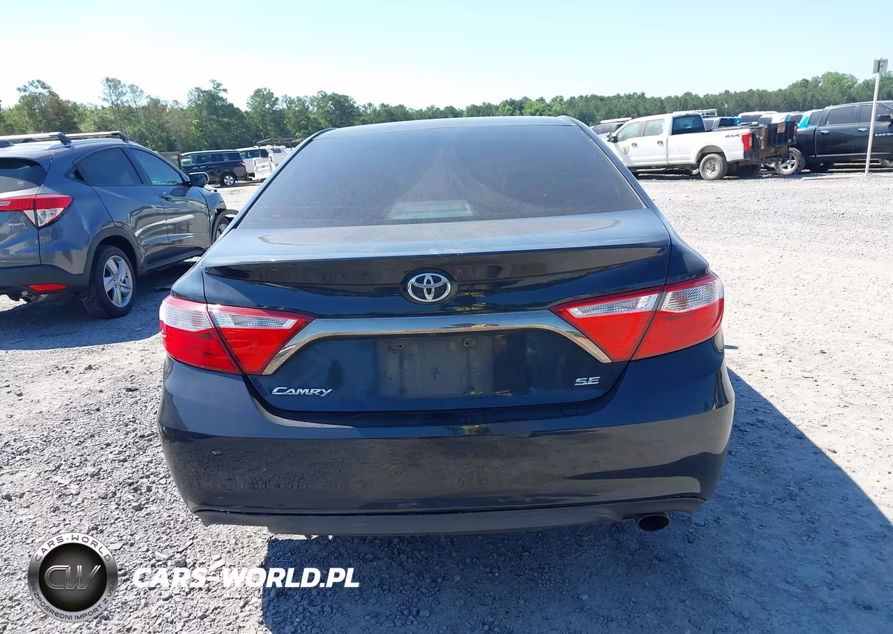 2016 Toyota Camry Se VIN:4T1BF1FK7GU558951 - 17