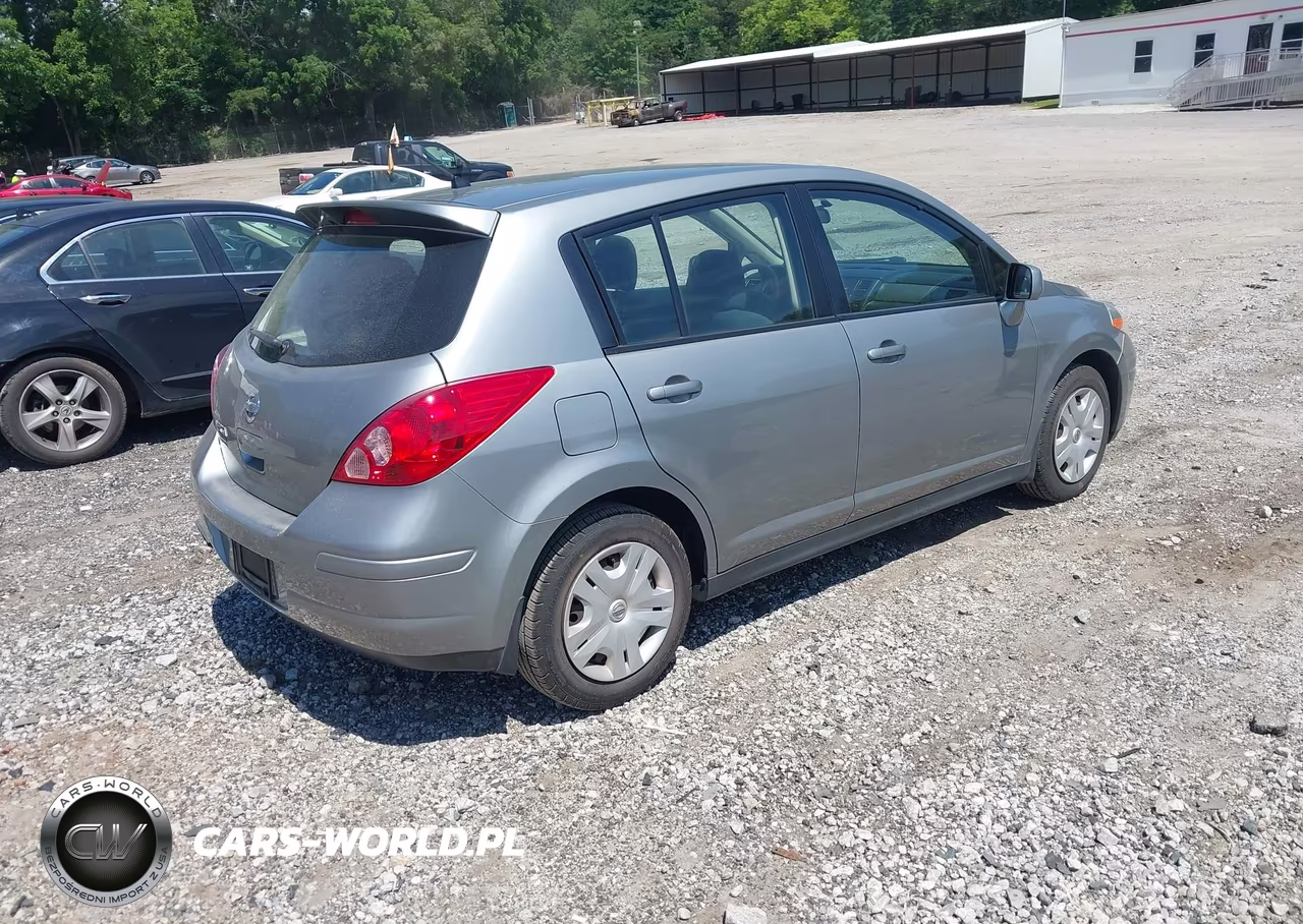 2011 Nissan Versa 1.8S VIN:3N1BC1CP3BL375582 - 4