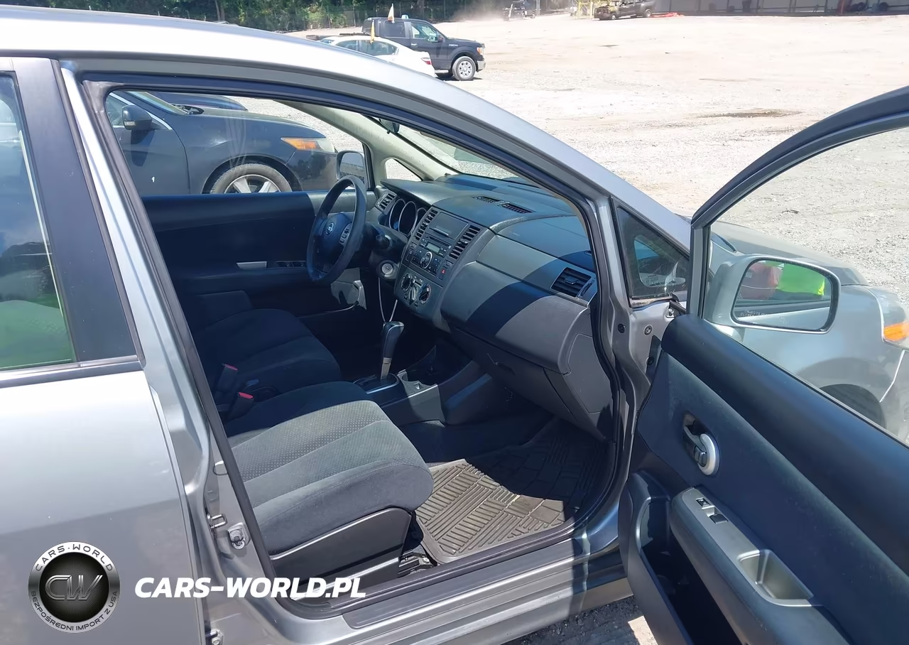2011 Nissan Versa 1.8S VIN:3N1BC1CP3BL375582 - 5