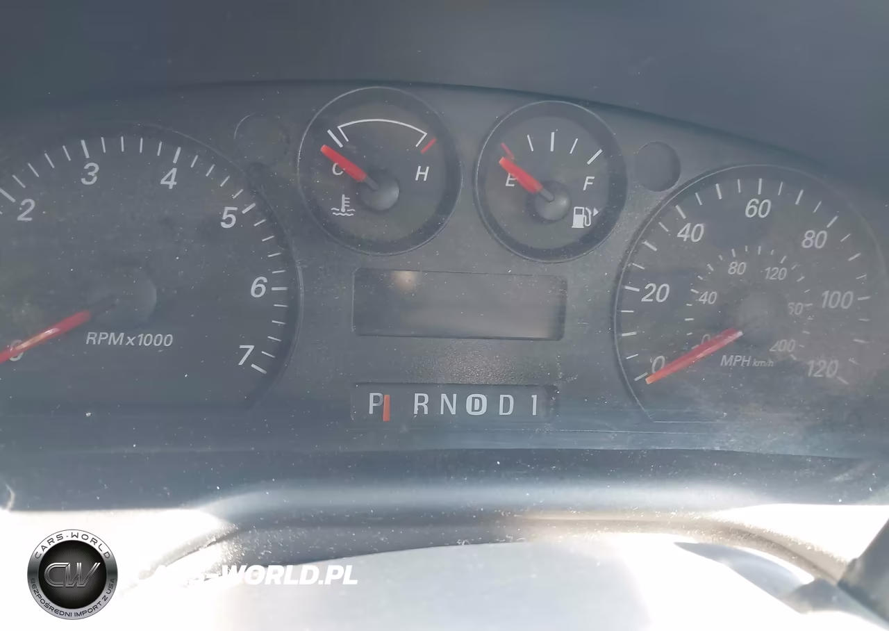 2007 Ford Taurus Se VIN:1FAFP53UX7A216126 - 7