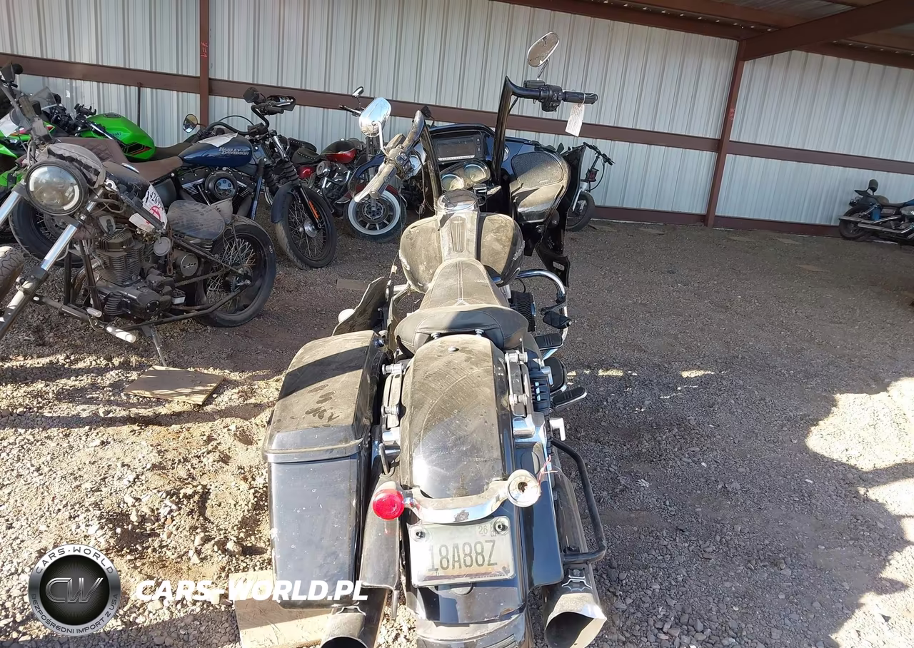 2017 Harley-Davidson Fltrxs Road Glide Special VIN:1HD1KTC3XHB605549 - 6