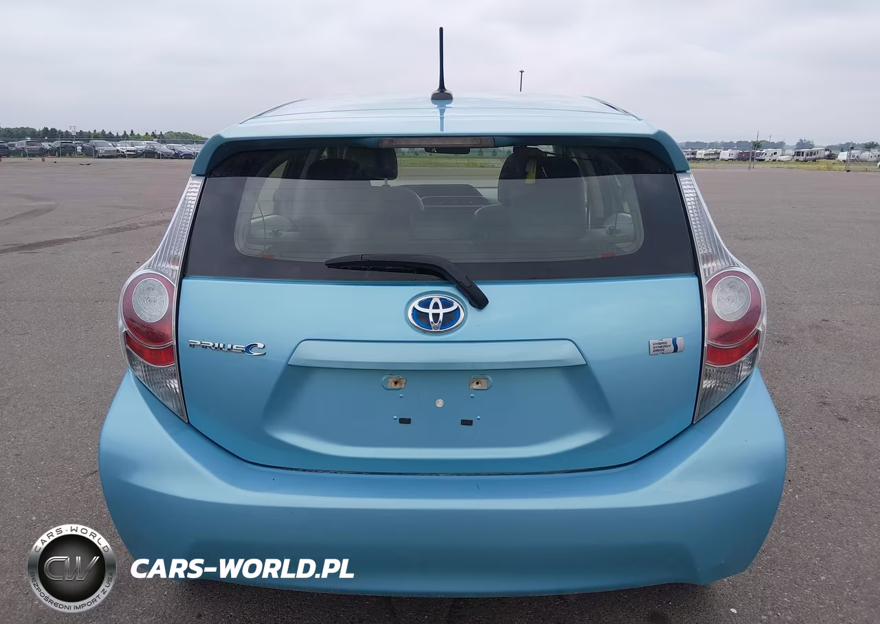 2013 Toyota Prius C Four VIN:JTDKDTB35D1052505 - 17