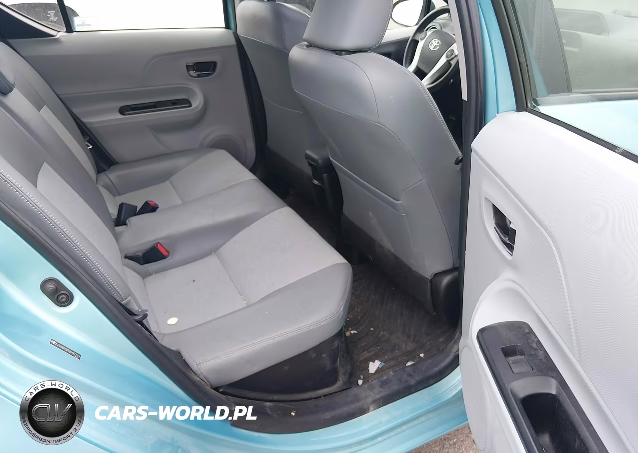 2013 Toyota Prius C Four VIN:JTDKDTB35D1052505 - 8