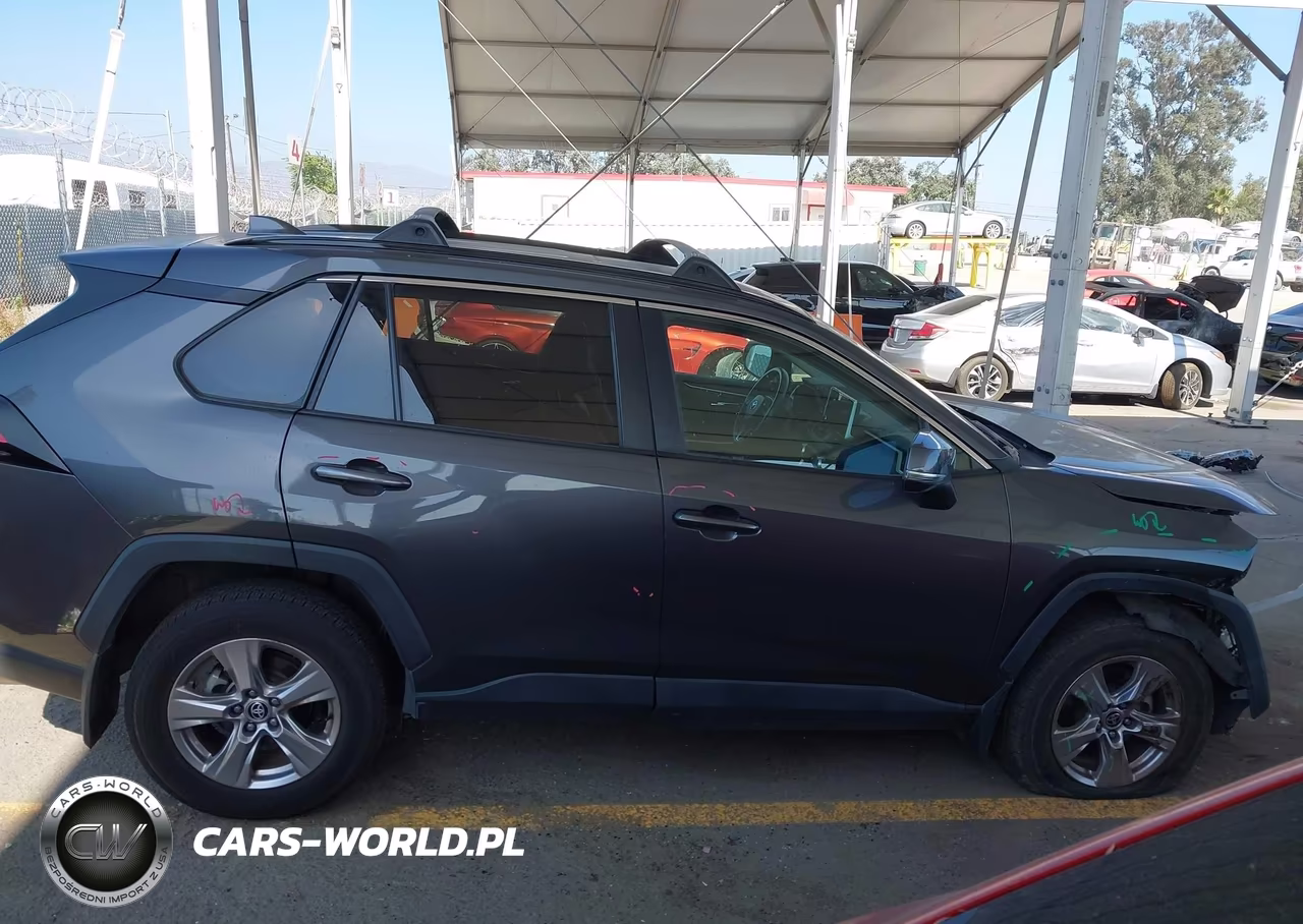 2023 Toyota Rav4 Xle VIN:2T3W1RFVXPW247806 - 14