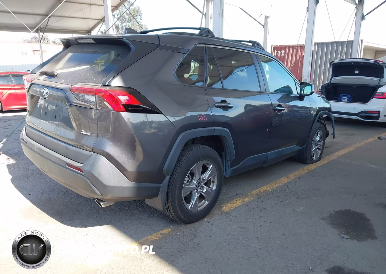 2023 Toyota Rav4 Xle VIN:2T3W1RFVXPW247806 - 4