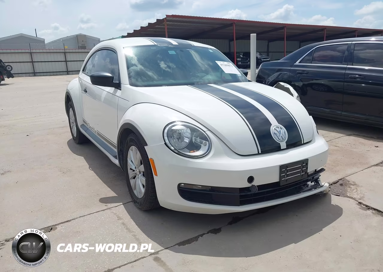 2013 Volkswagen Beetle 2.5L Entry