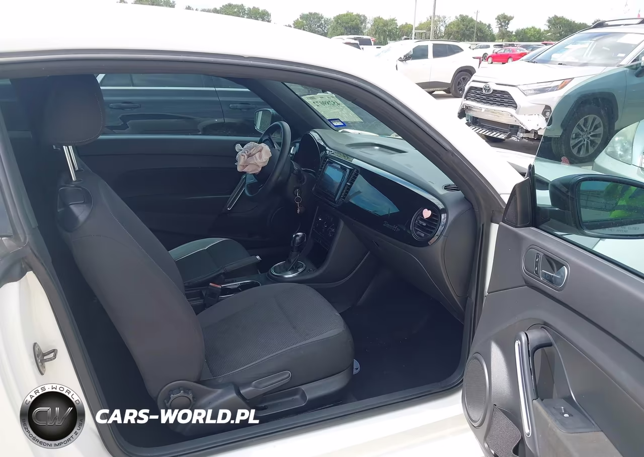2013 Volkswagen Beetle 2.5L Entry VIN:3VWFP7AT0DM627661 - 5