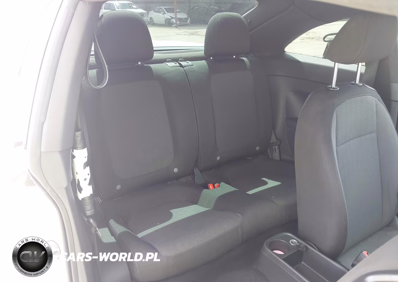 2013 Volkswagen Beetle 2.5L Entry VIN:3VWFP7AT0DM627661 - 8