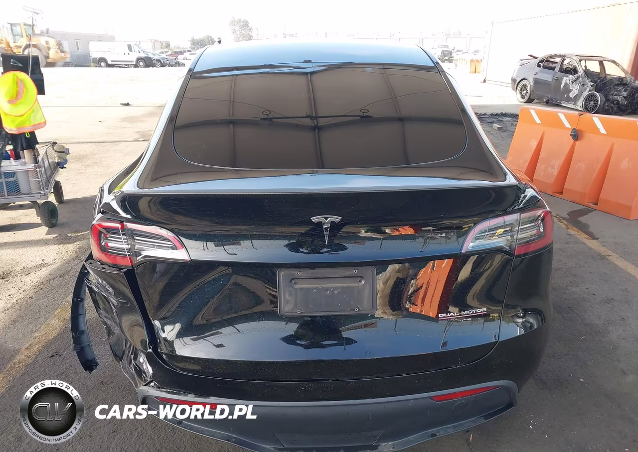 2023 Tesla Model Y Performance Dual Motor All-Wheel Drive VIN:7SAYGDEF9PF925202 - 16