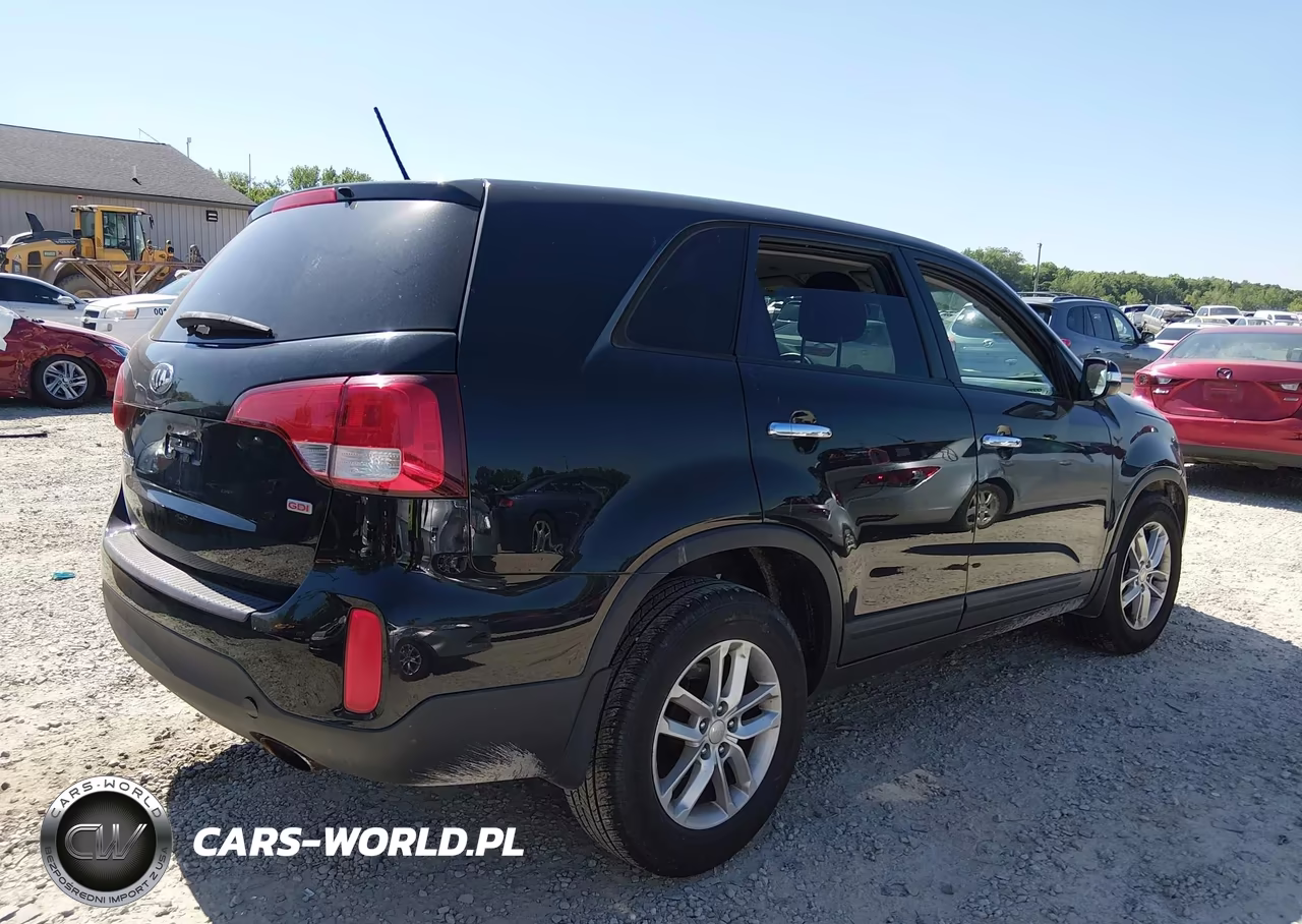 2014 Kia Sorento Lx VIN:5XYKT3A6XEG508367 - 4
