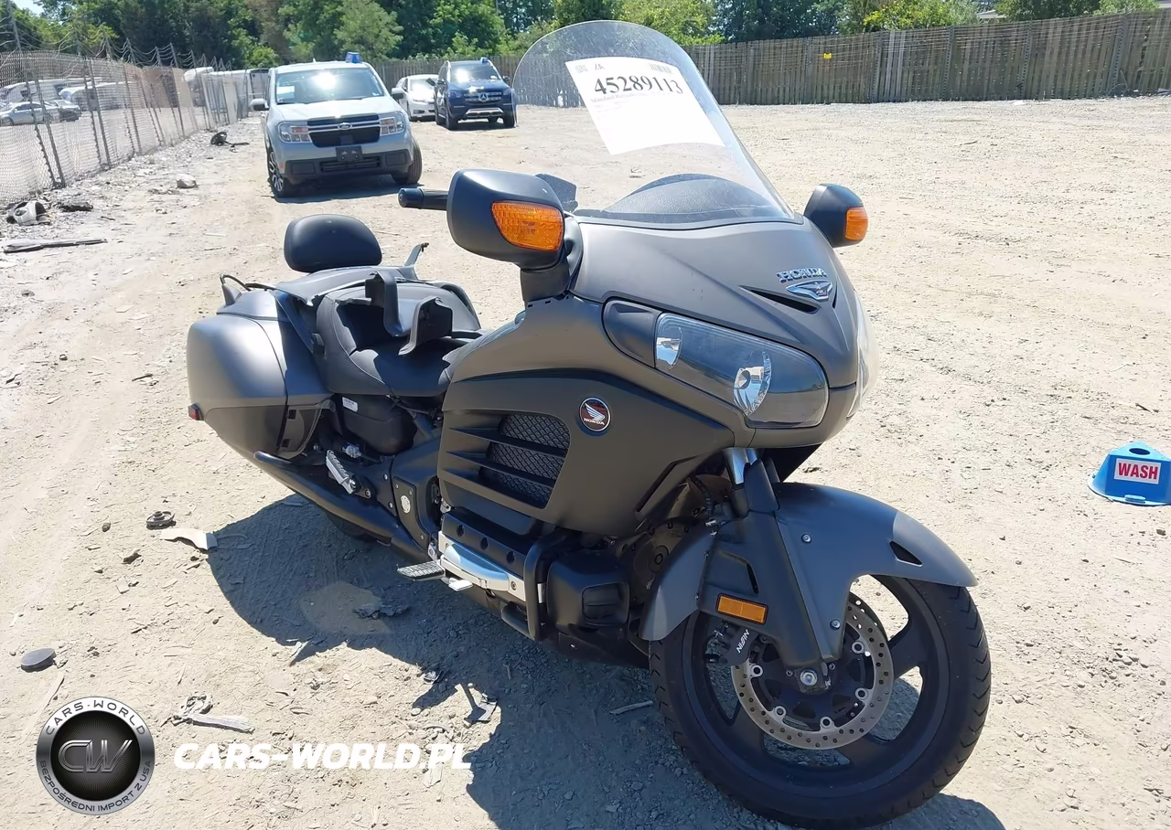 2015 Honda Gl1800 B
