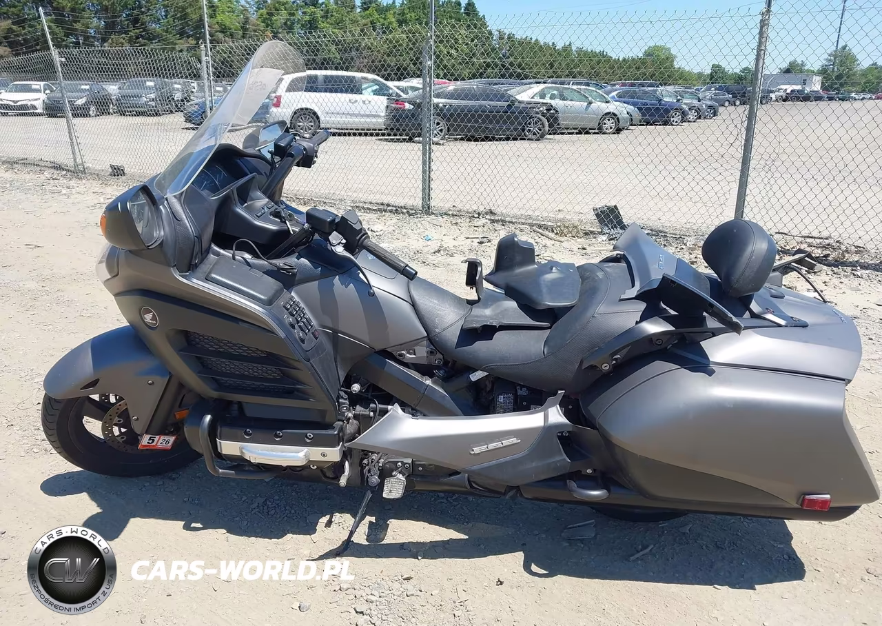 2015 Honda Gl1800 B VIN:JH2SC6848FK200140 - 14