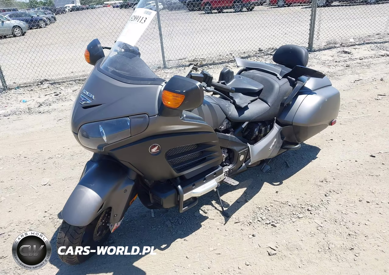 2015 Honda Gl1800 B VIN:JH2SC6848FK200140 - 2