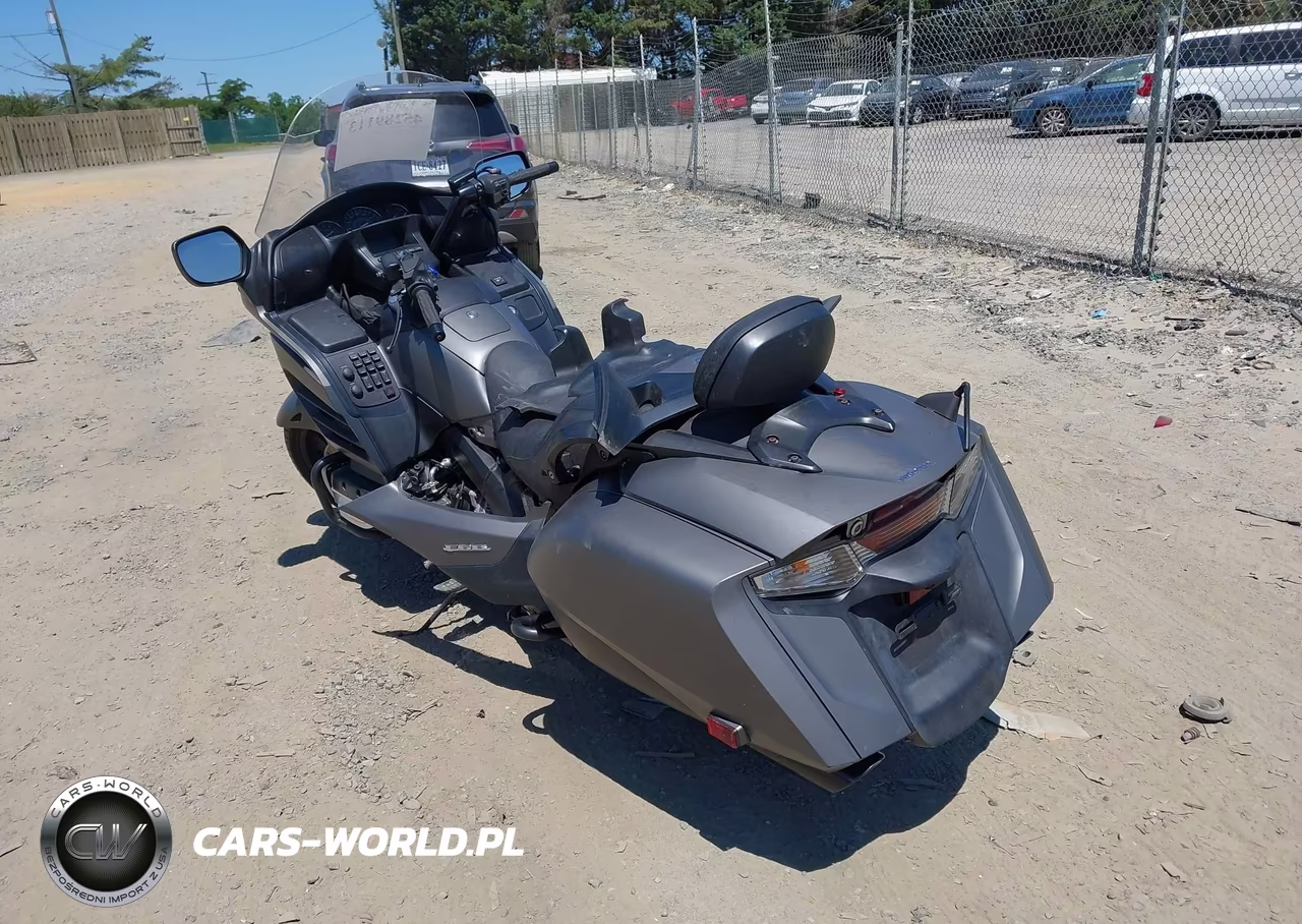 2015 Honda Gl1800 B VIN:JH2SC6848FK200140 - 3