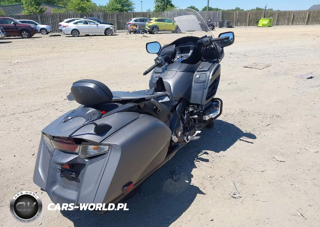 2015 Honda Gl1800 B VIN:JH2SC6848FK200140 - 4