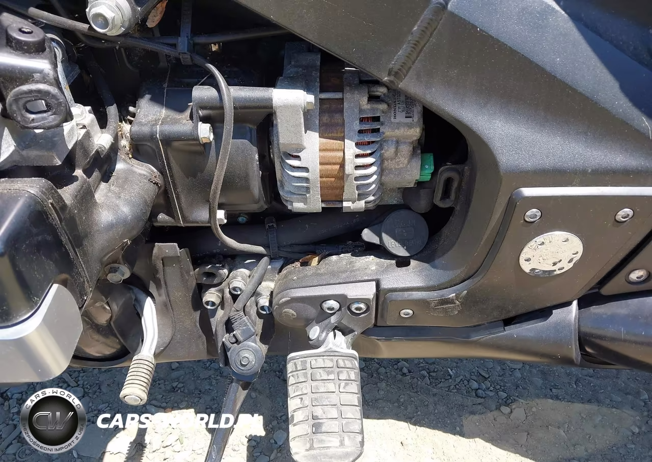 2015 Honda Gl1800 B VIN:JH2SC6848FK200140 - 9