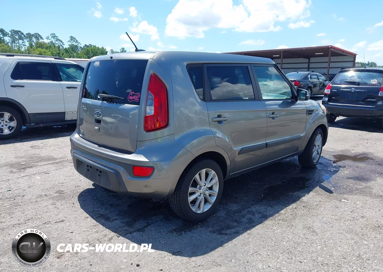 2012 Kia Soul + VIN:KNDJT2A66C7373100 - 4