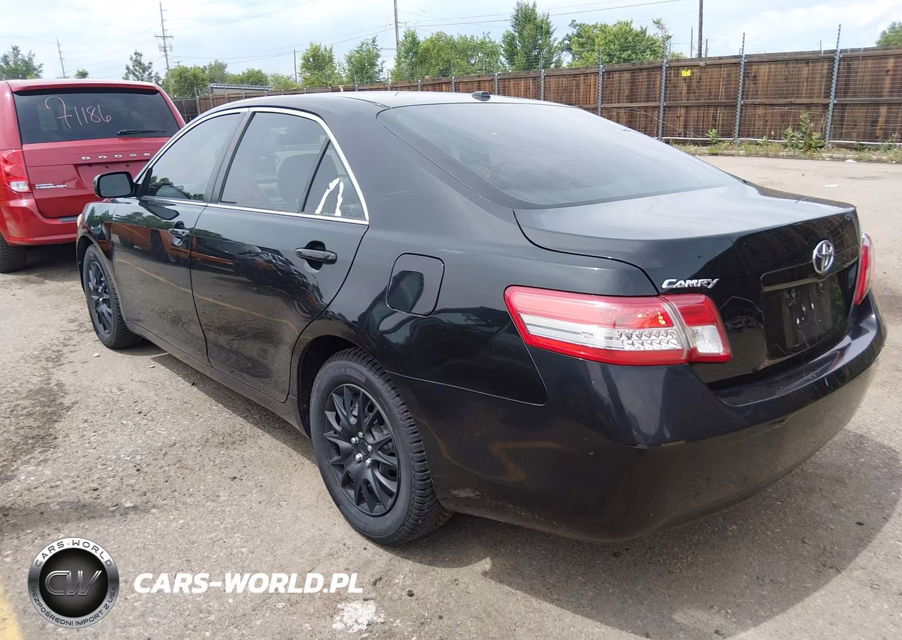 2010 Toyota Camry Le VIN:4T1BF3EK7AU047549 - 3