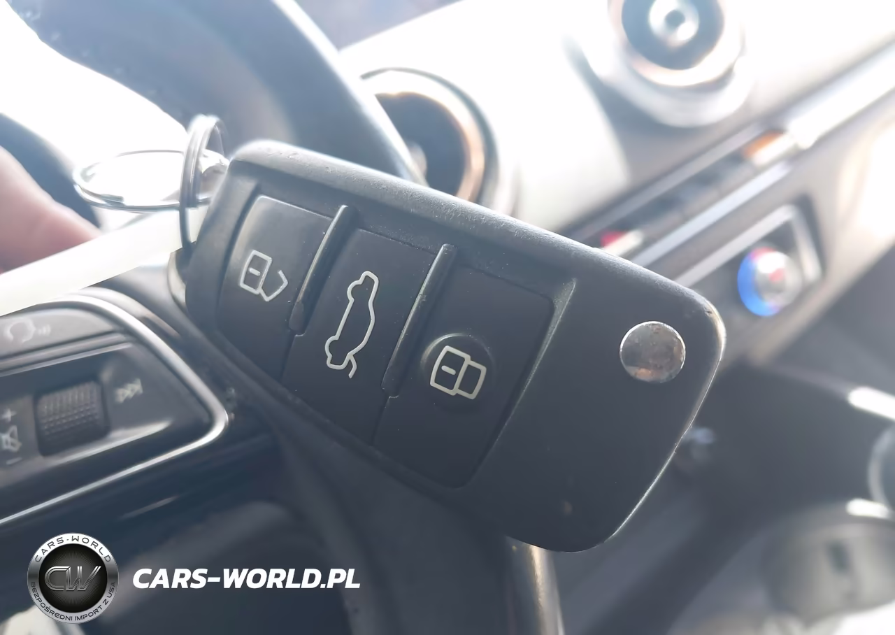 2018 Audi A3 2.0T Premium-2.0T Tech Premium VIN:WAUAUGFF8J1008837 - 11