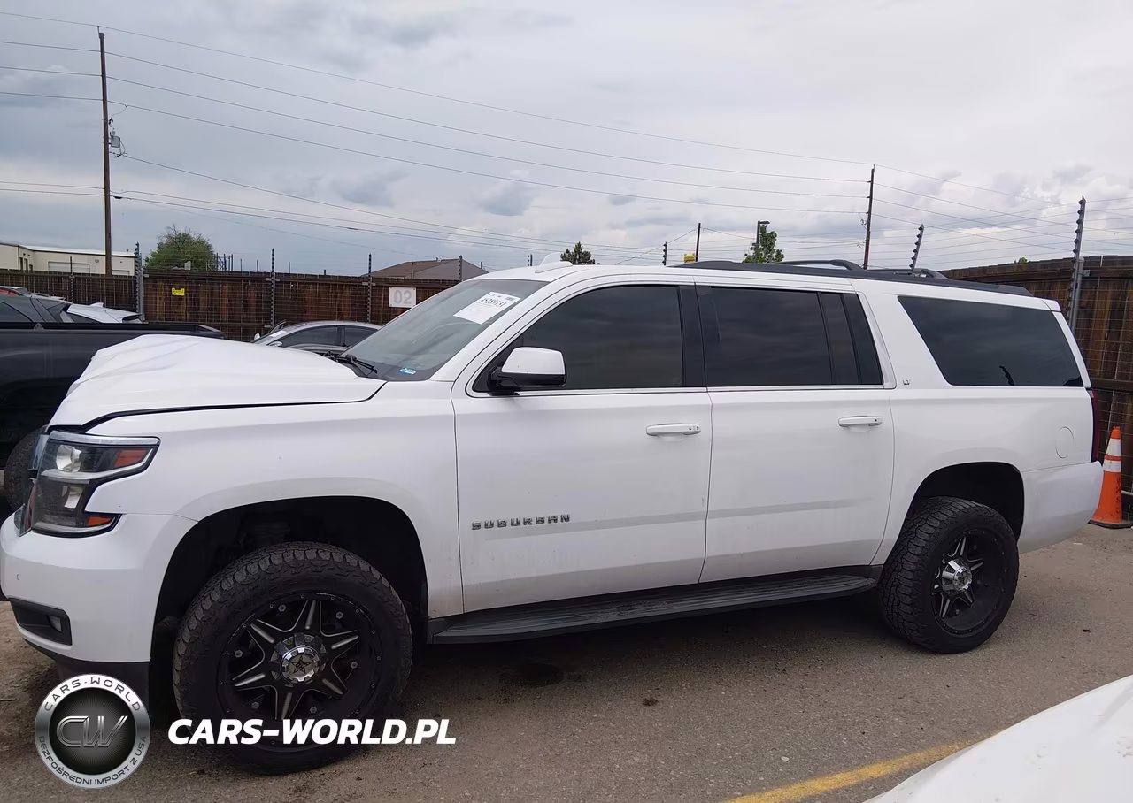 2018 Chevrolet Suburban Lt VIN:1GNSKHKCXJR185039 - 14