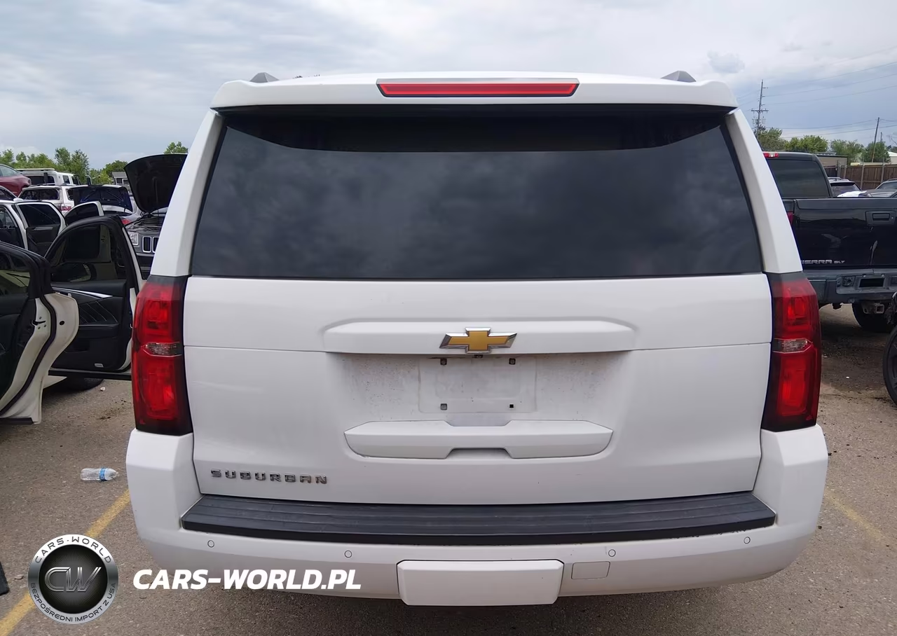 2018 Chevrolet Suburban Lt VIN:1GNSKHKCXJR185039 - 16