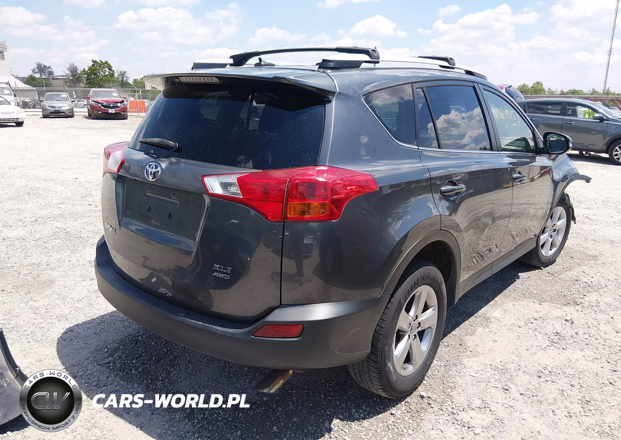 2015 Toyota Rav4 Xle VIN:JTMRFREVXFD160760 - 4