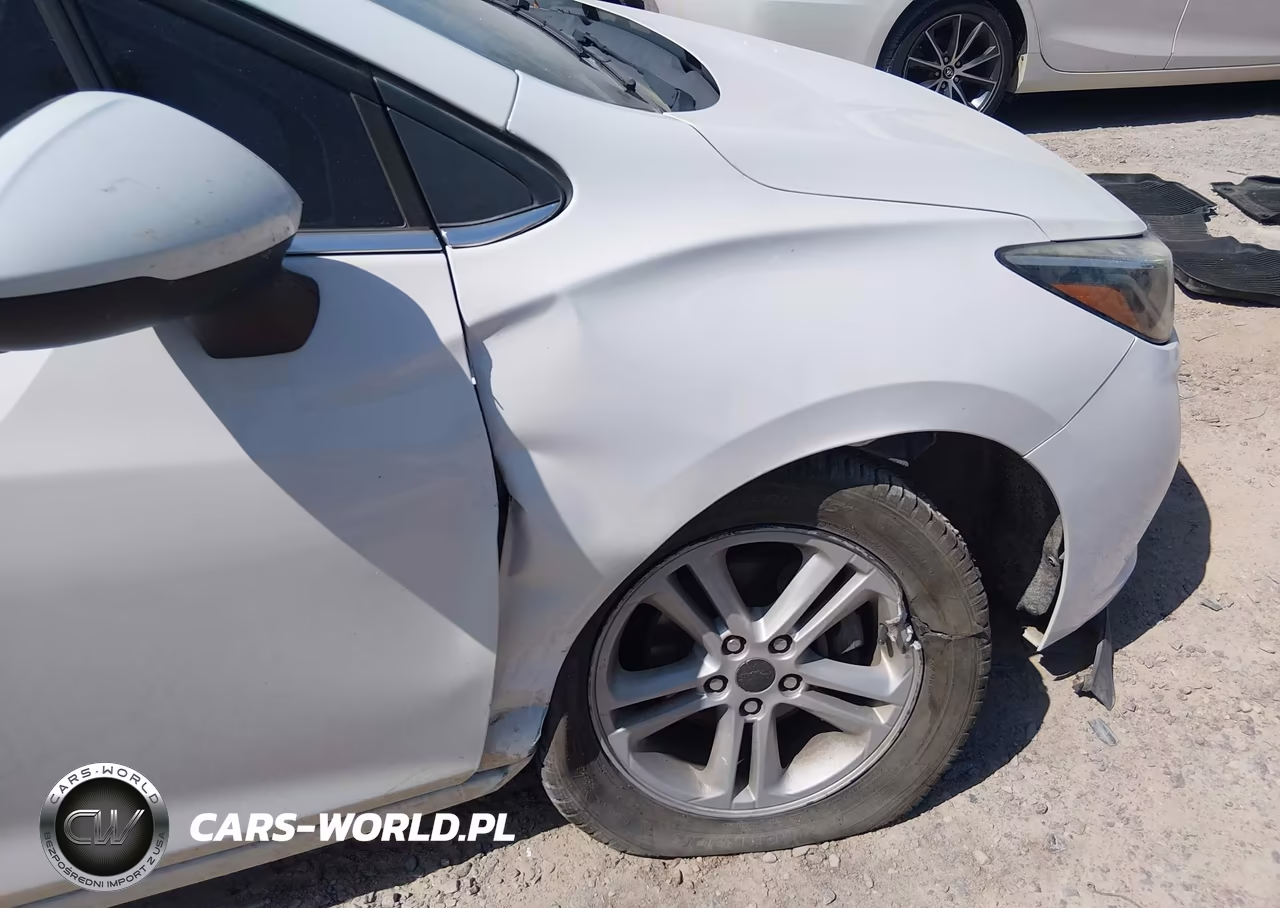 2017 Chevrolet Cruze Lt Auto VIN:3G1BE6SM1HS526356 - 6