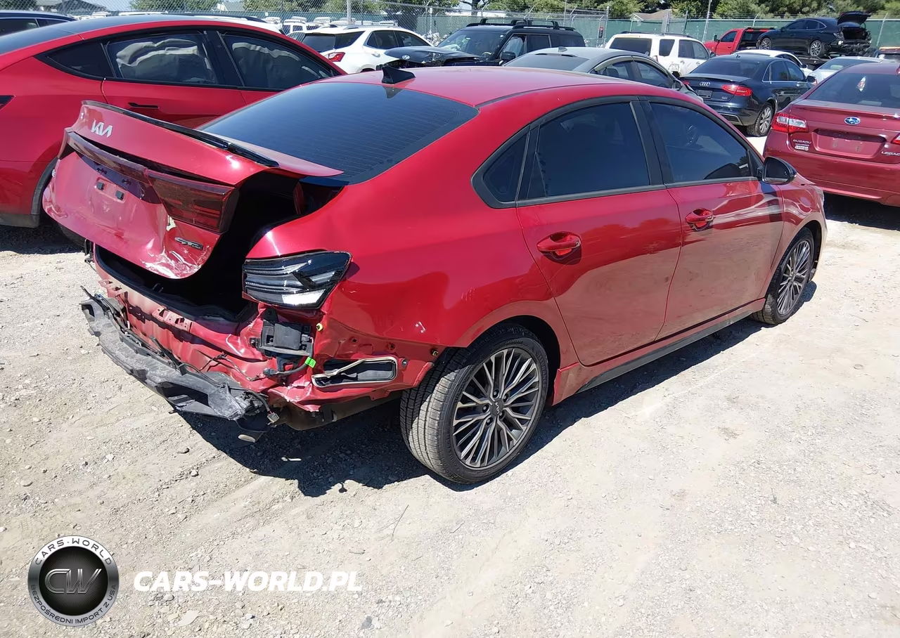 2024 Kia Forte Gt-Line VIN:3KPF54AD9RE807383 - 4