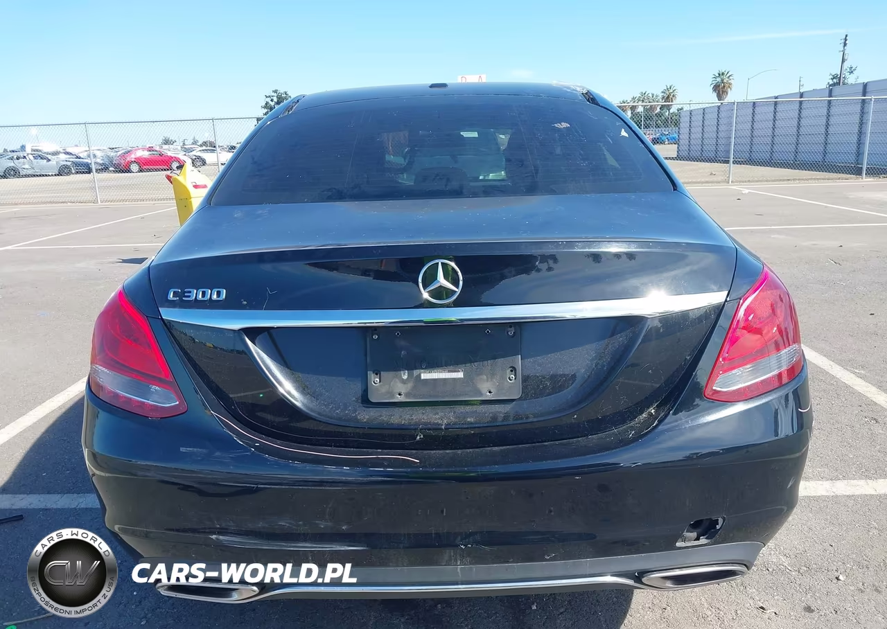 2018 Mercedes-Benz C 300 VIN:55SWF4JB2JU255668 - 16
