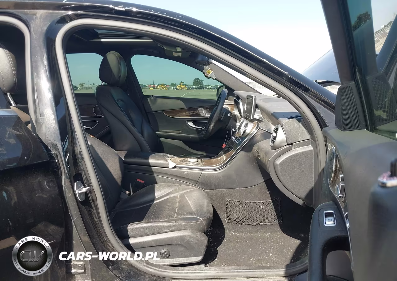2018 Mercedes-Benz C 300 VIN:55SWF4JB2JU255668 - 5