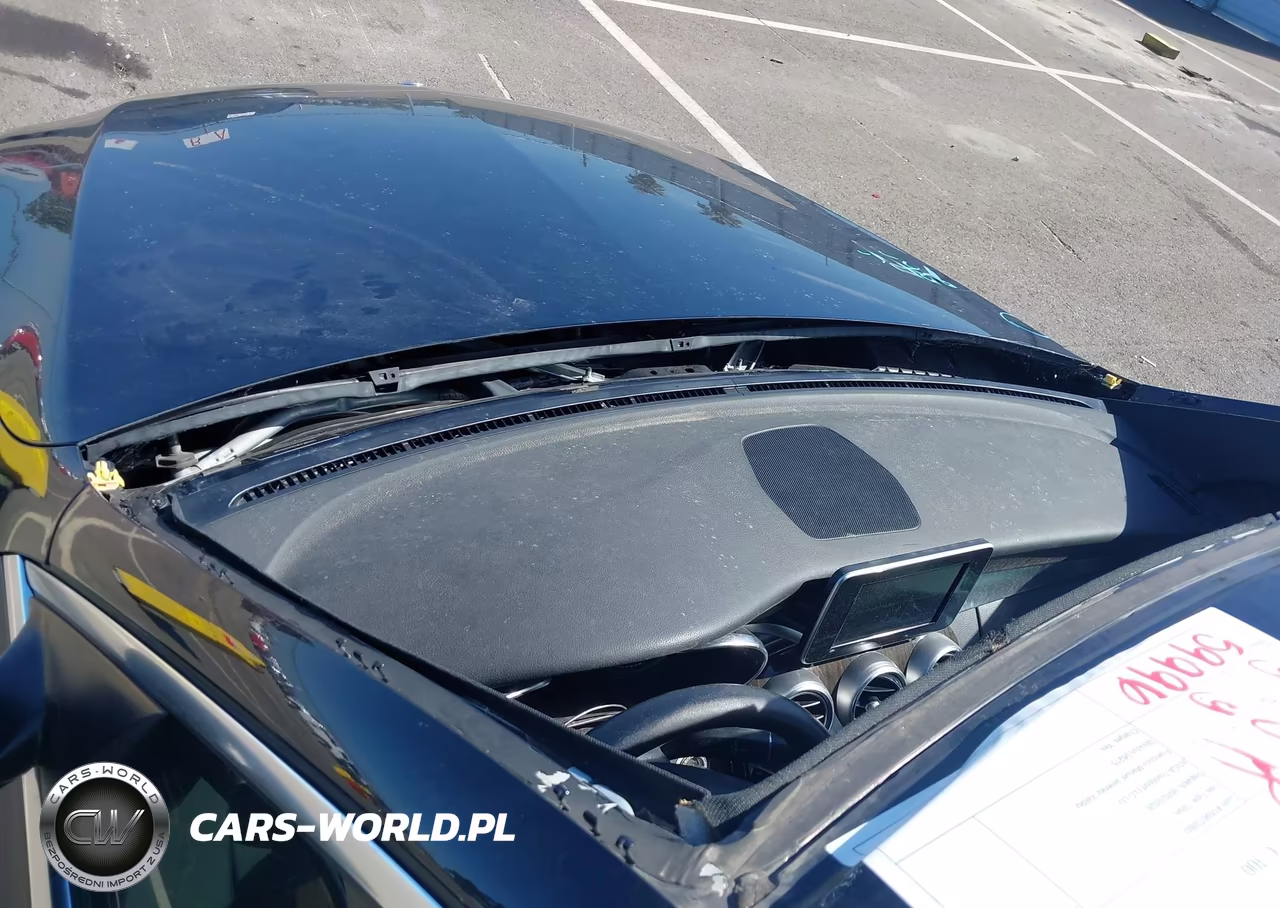 2018 Mercedes-Benz C 300 VIN:55SWF4JB2JU255668 - 6