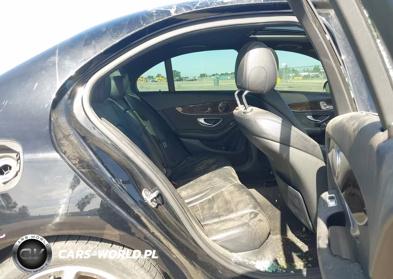 2018 Mercedes-Benz C 300 VIN:55SWF4JB2JU255668 - 8