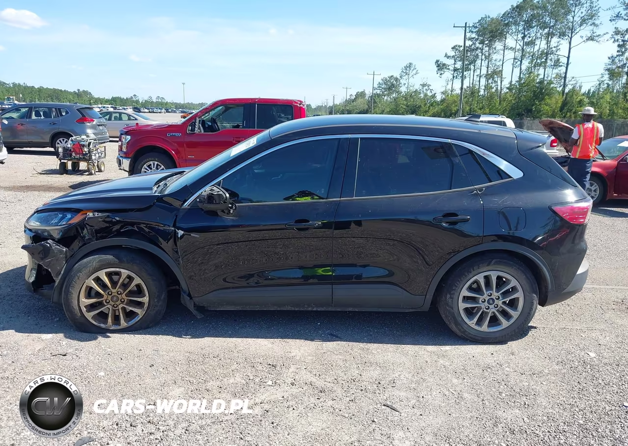 2020 Ford Escape Se VIN:1FMCU0G6XLUC05197 - 14