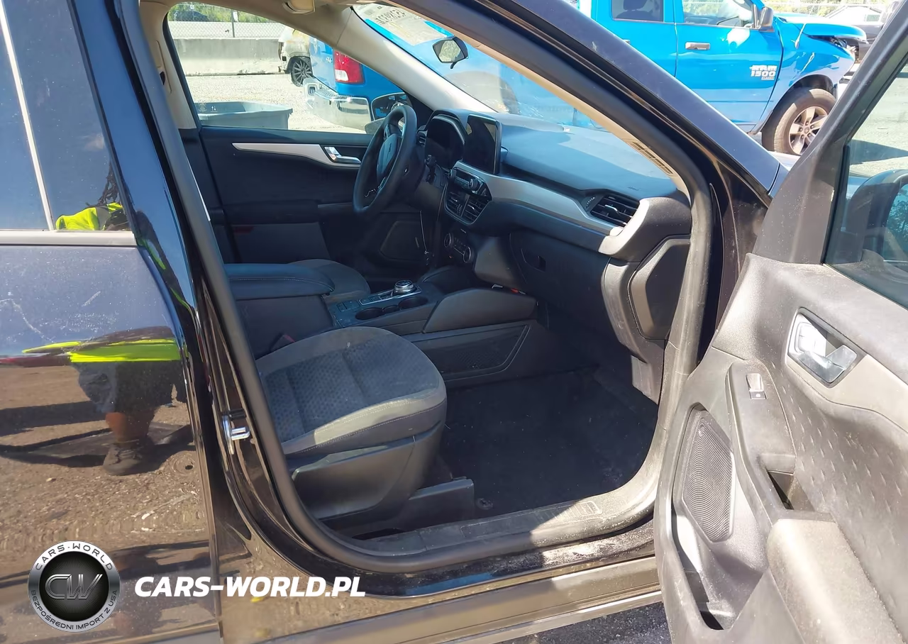 2020 Ford Escape Se VIN:1FMCU0G6XLUC05197 - 5