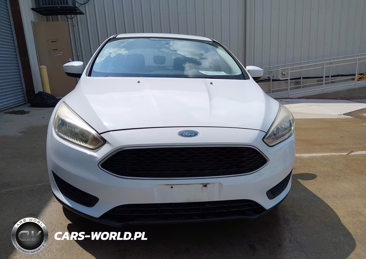 2018 Ford Focus Se VIN:1FADP3F20JL328869 - 15