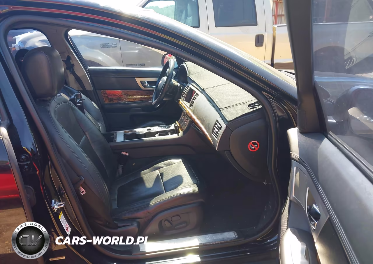 2010 Jaguar Xf Premium VIN:SAJWA0GB9ALR75273 - 5