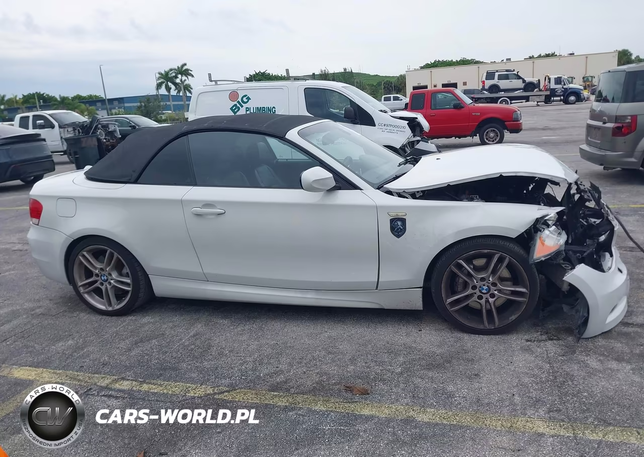 2013 BMW 135I VIN:WBAUN7C58DVM27760 - 13