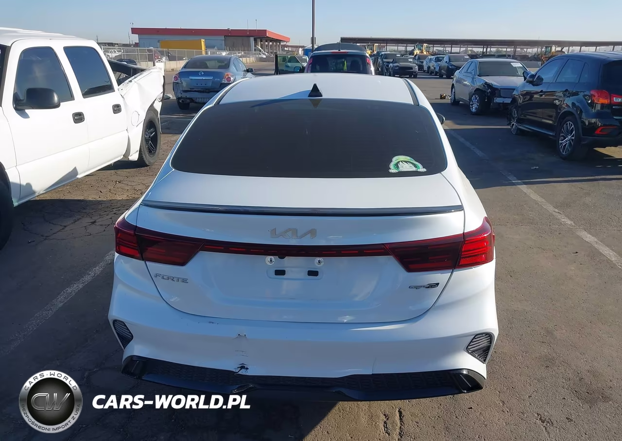 2023 Kia Forte Gt-Line VIN:3KPF54AD9PE552294 - 17