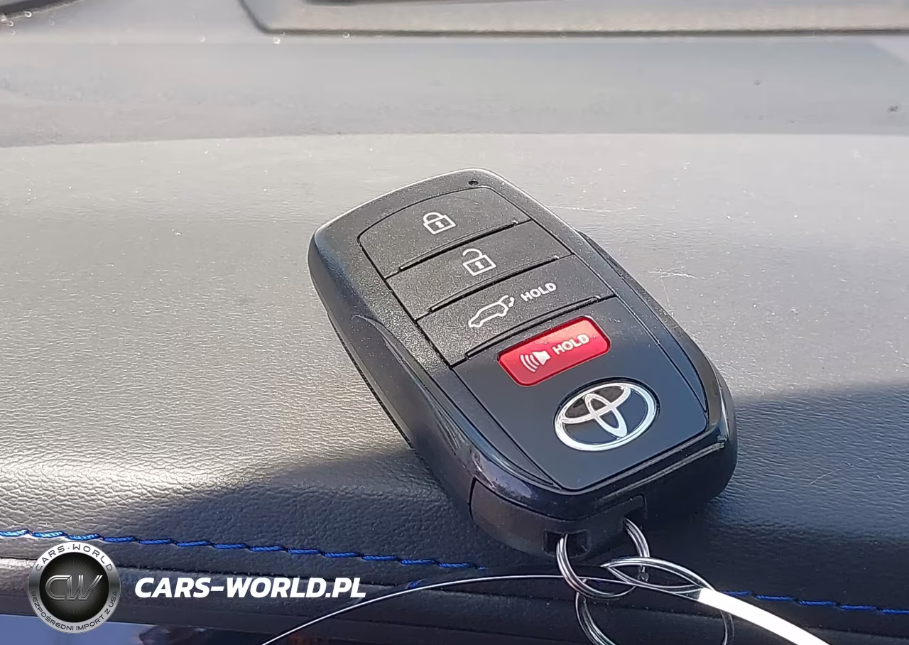 2024 Toyota Sequoia Platinum VIN:7SVAAABA5RX048004 - 11