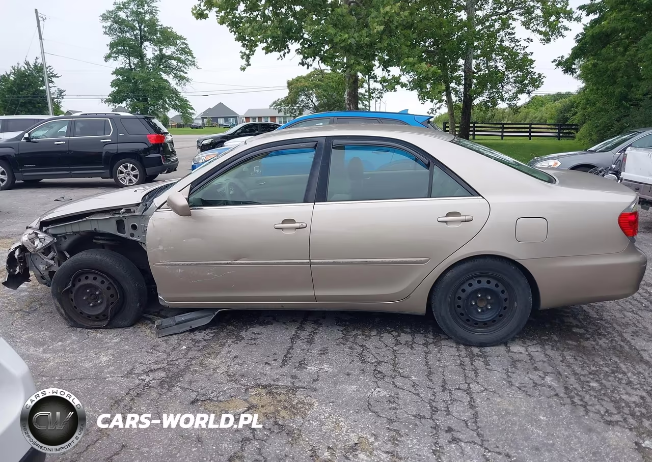 2005 Toyota Camry Xle VIN:4T1BE32K35U992527 - 15