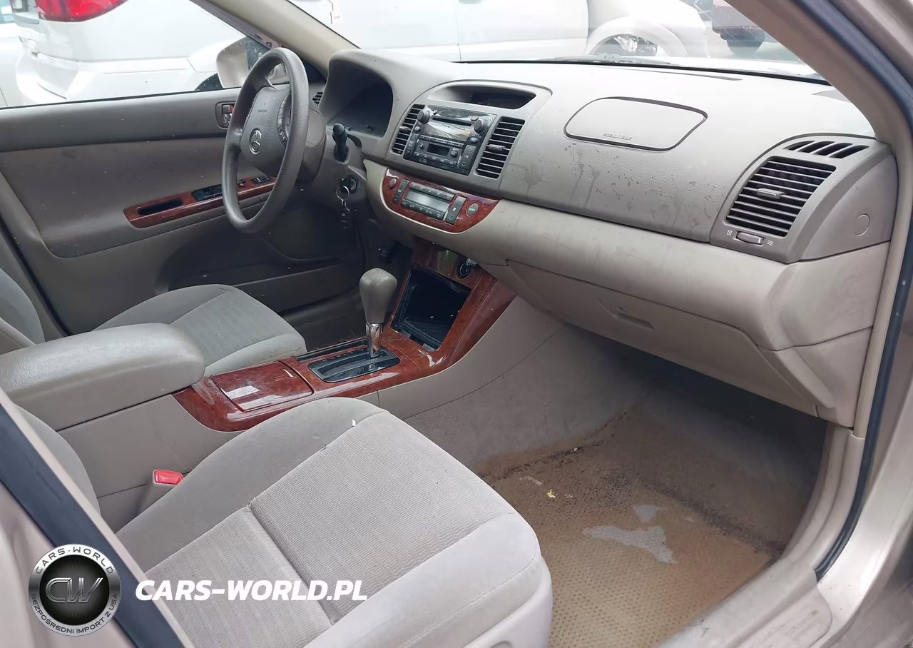 2005 Toyota Camry Xle VIN:4T1BE32K35U992527 - 5