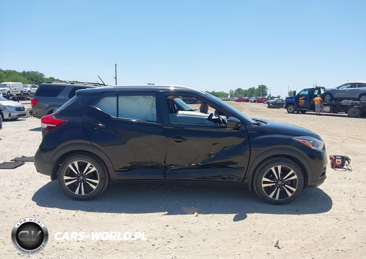 2018 Nissan Kicks Sv VIN:3N1CP5CU2JL541661 - 13