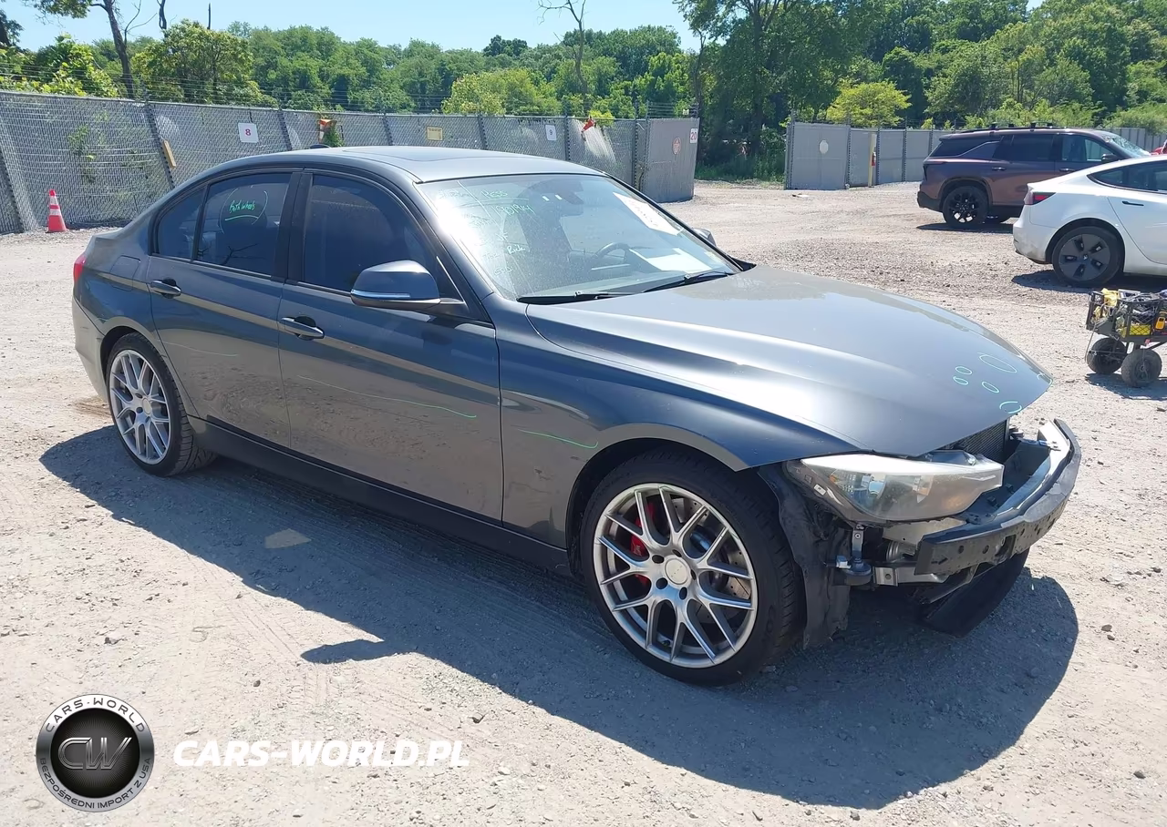 2015 BMW 320I xDrive – zdjęcie 1 z 18