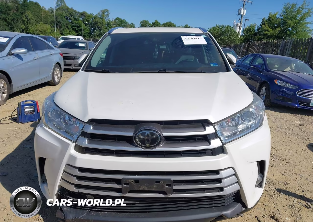 2018 Toyota Highlander Xle VIN:5TDJZRFH0JS526249 - 12